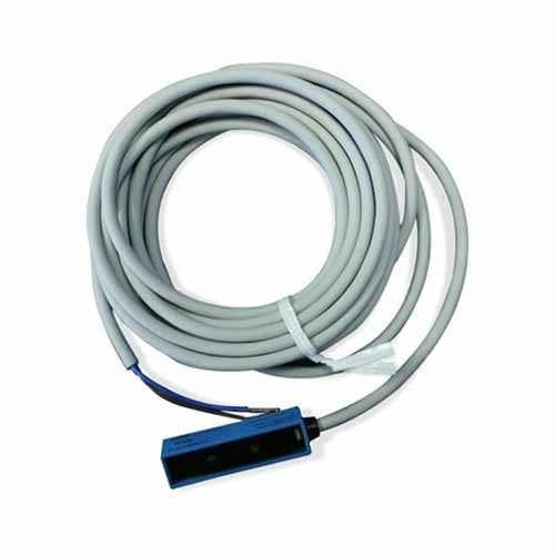 Azbil FL2S-4J6HD-L2 Yakınlık Sensörü